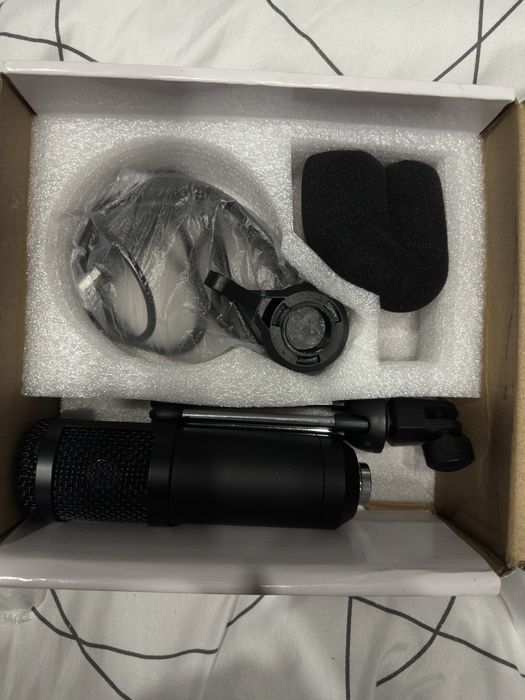 Студиен микрофон