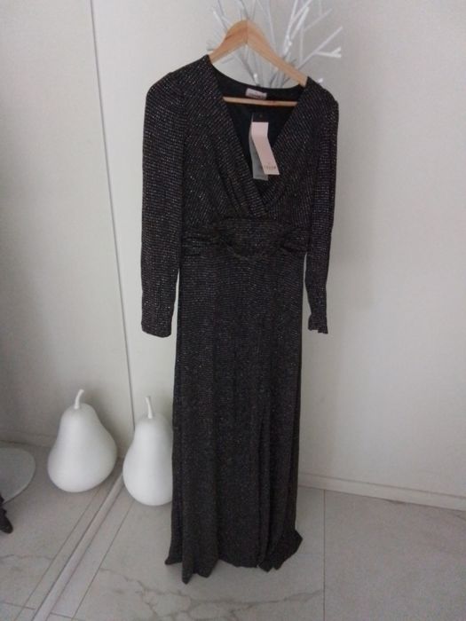 Елегантна дълга рокля-трико к камъни