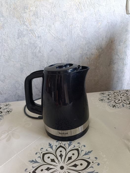 Продаю Электро Чайник