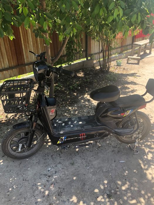 Скутер продается