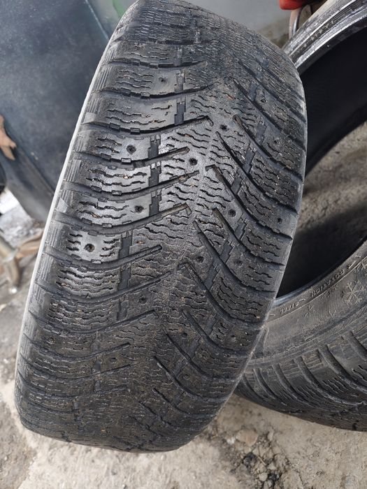 Резина зима  215,55,17