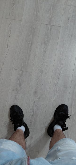Balenciaga track