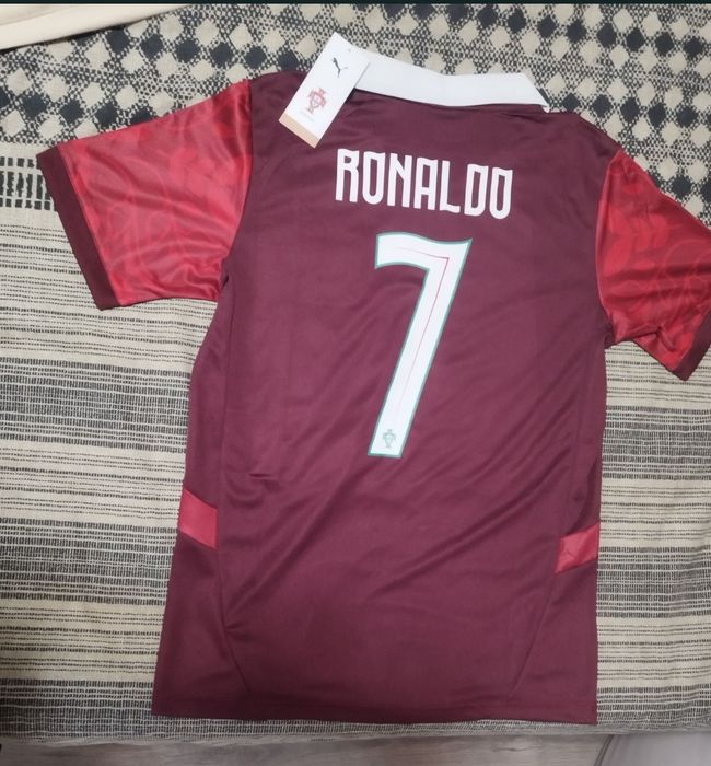 Футболни тениски /екипи