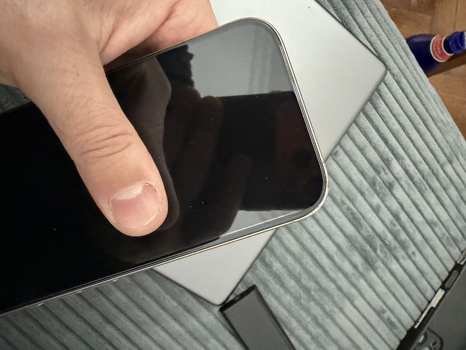 Iphone 16 pro desert titanium