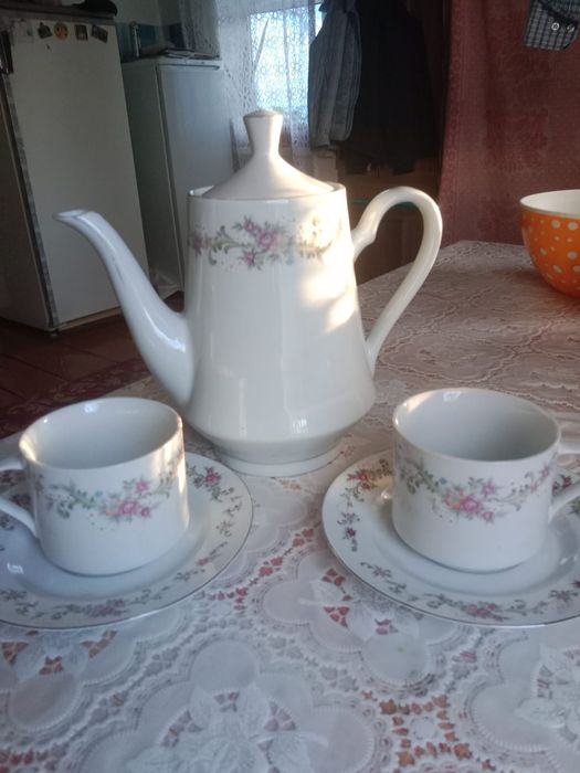 Продам сервизы срочно