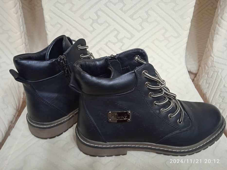 Продам обувь 39р