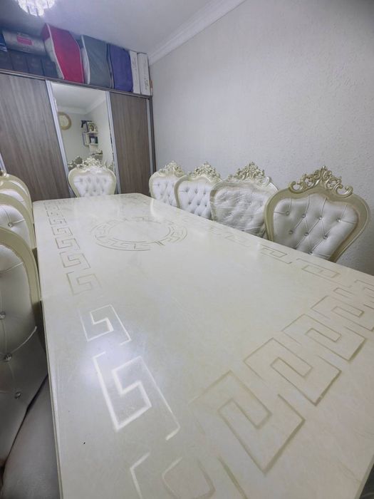 Стол и стул 10 кишили