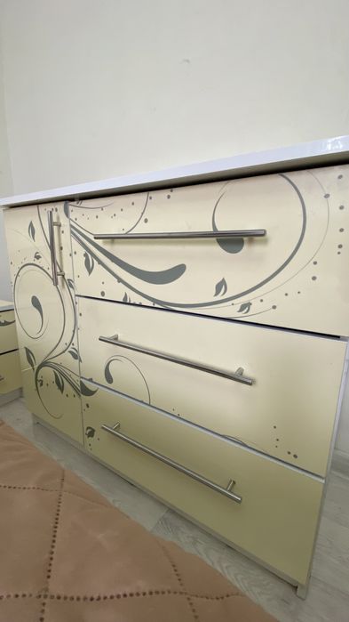 Срочно продам Б/У спальный гарнитур!180*210