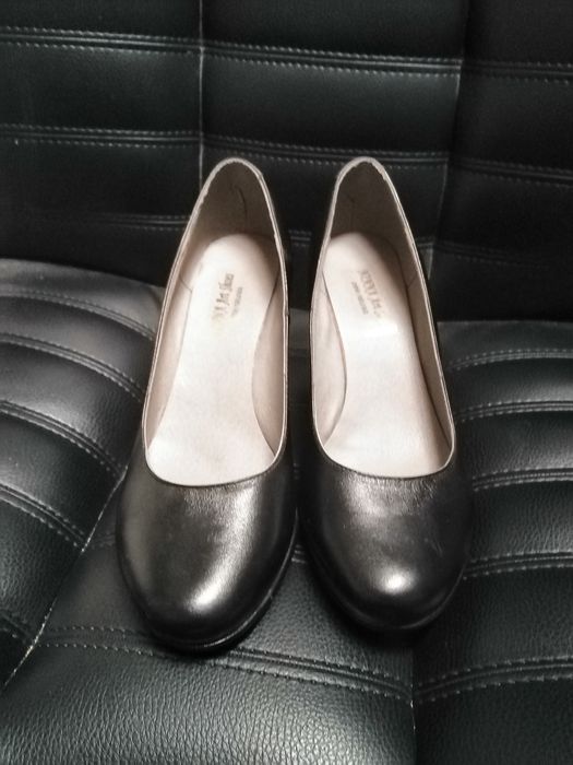 Pantofi din piele