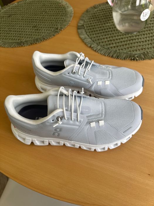 Чисто нови On Cloud маратонки