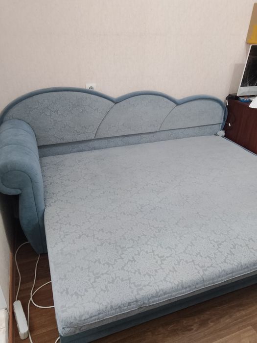 Диван в хорошем состоянии