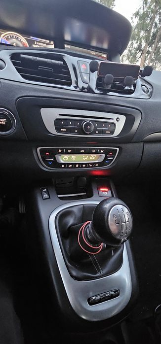 Renault Grand Scenic BOSE Edition 2015/10