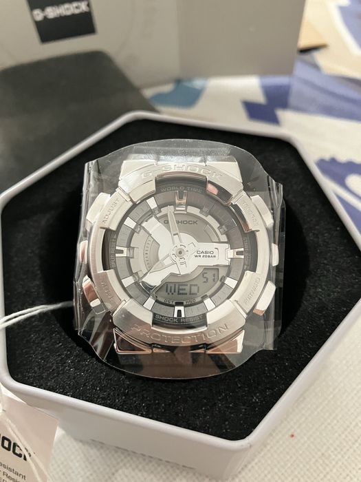 Продаю часы g-shock GM-S110-1AER