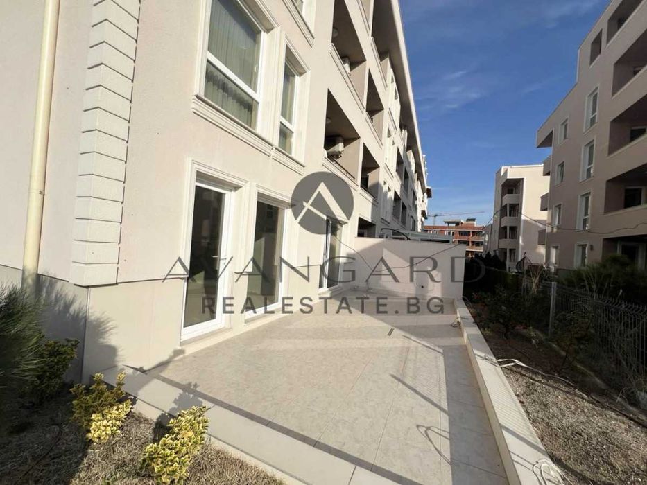 Продава се Тристаен апартамент в Пловдив, Остромила - 132 кв.м за 682 €/кв.м - Снимка #9