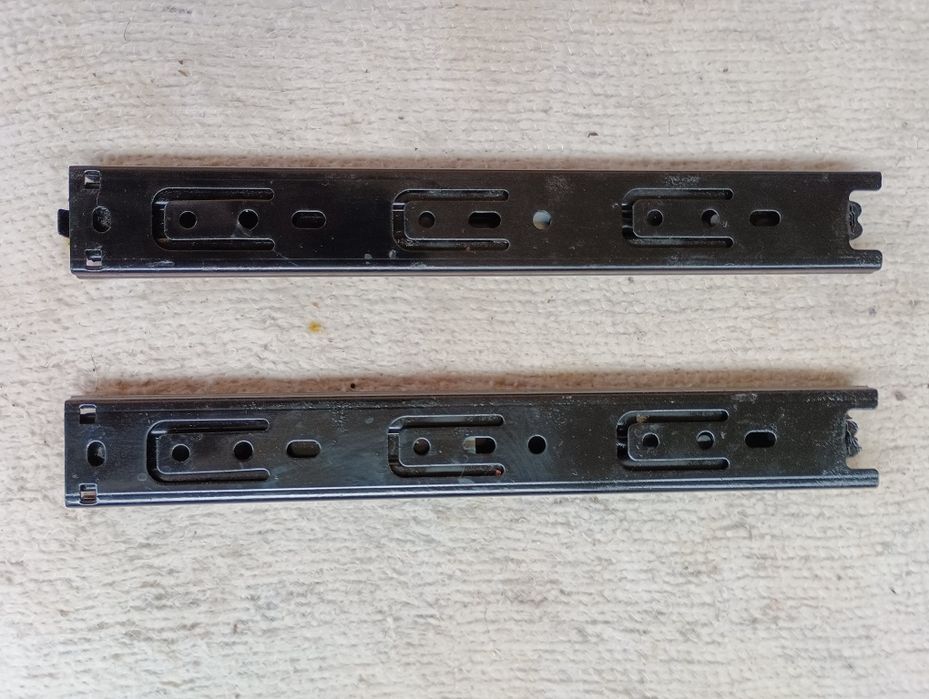 Мебельная фурнитура- направляющие,роликовые, салазки.