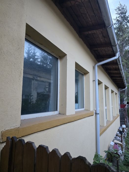 Spațiu comercial(casă)Pitesti strada.Raurilor