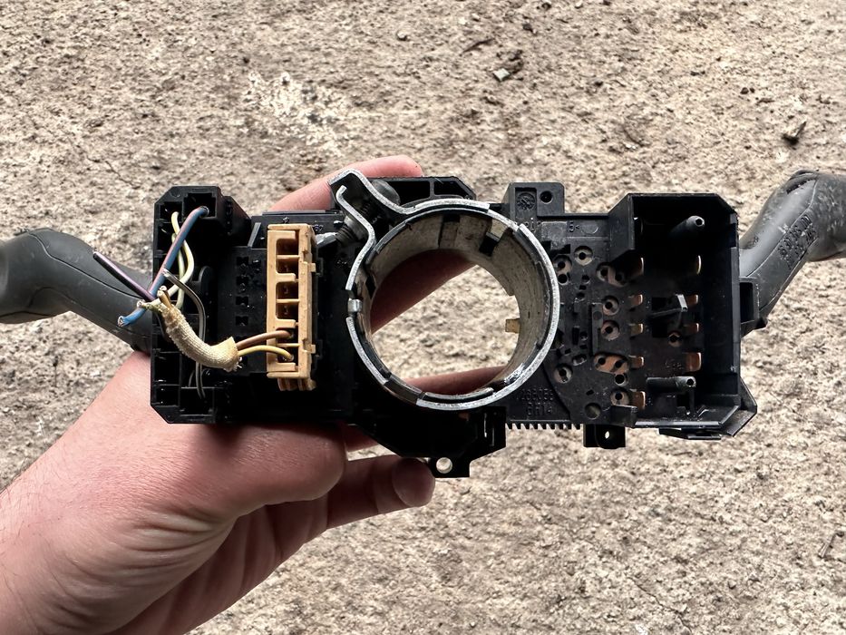 Конзола с лостчета за мигачи и чистачки Audi A6 C5