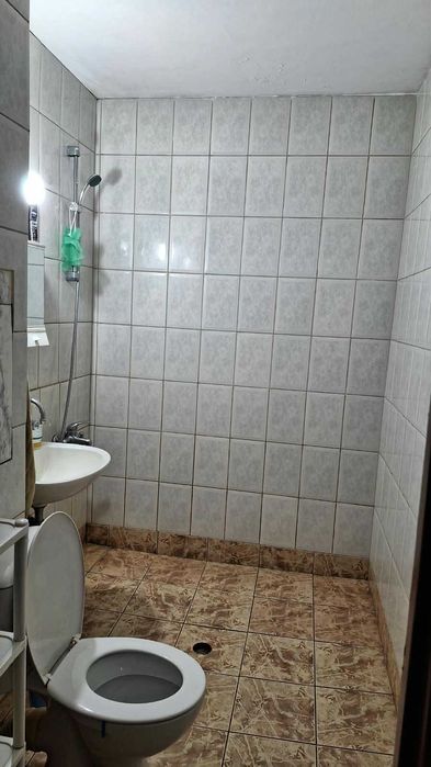 продава гарсониера на ул. „Битоля", кв. „Бели брези", гр. София