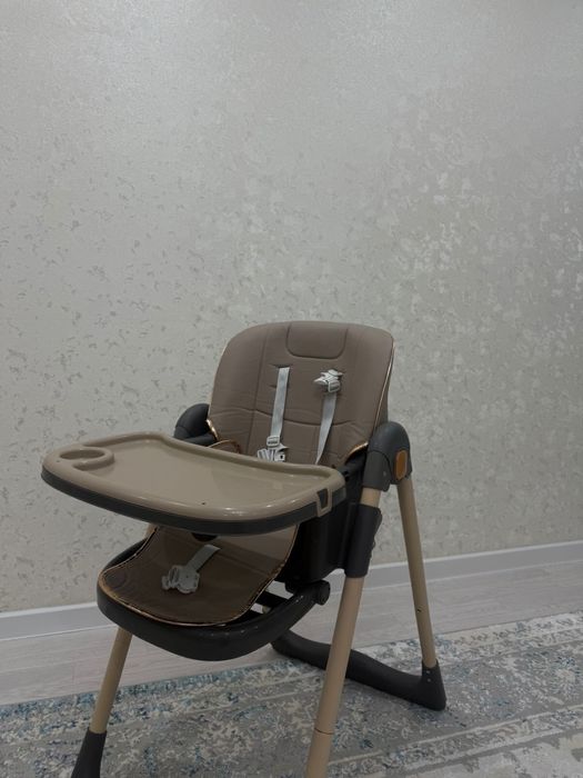 стулчик для кормление новый