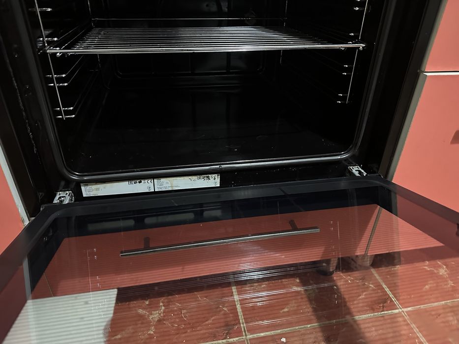 Продается духовой шкаф