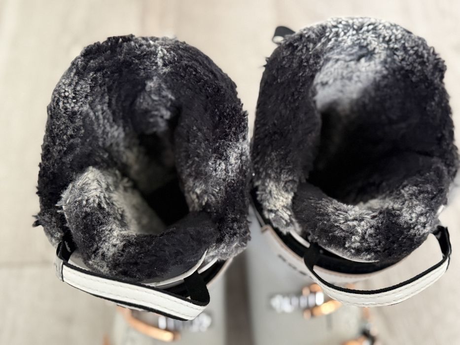 Дамски ски обувки rossignol и nordica 24