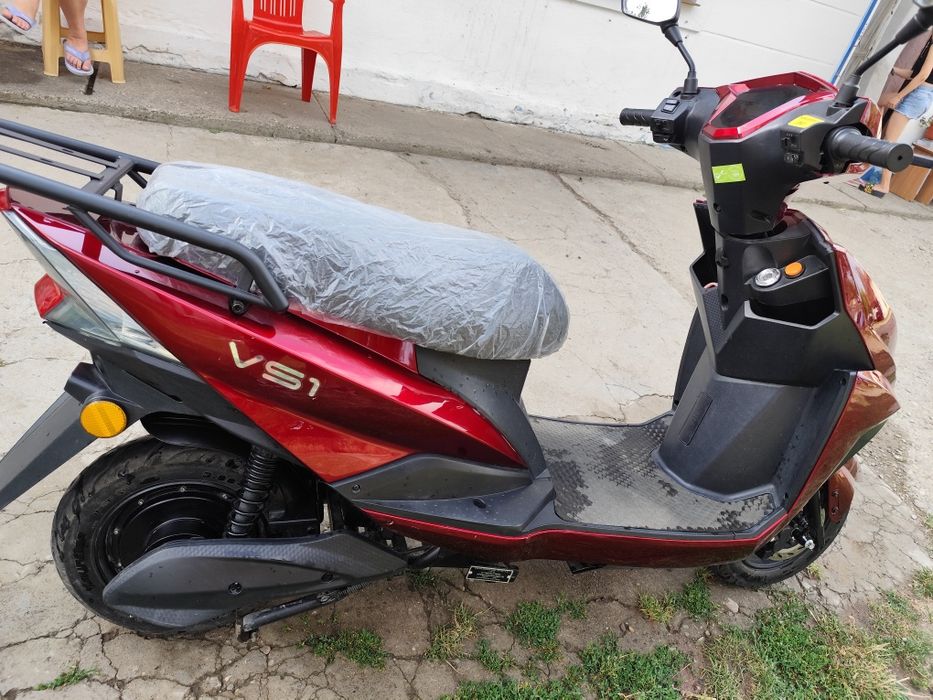 Vând scuter electric vs 1