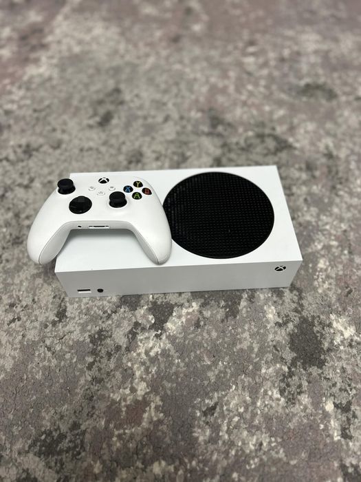 De vanzare Xbox serie S