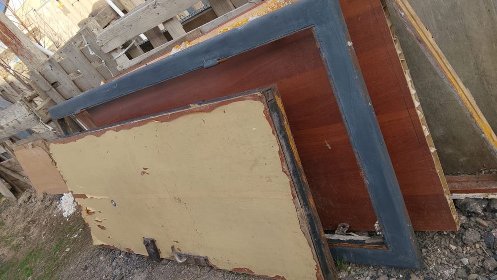 Продам дверь не дорого