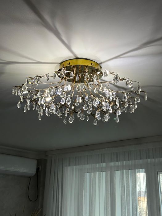 Продам люстрю б/у в хорошем состоянии