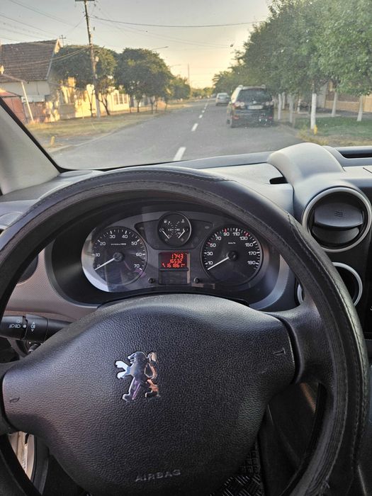 PEUGEOT Partner 2012 — imagine 4