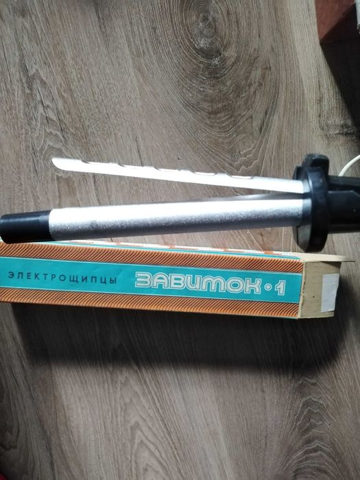 Плойка Электрощипцы Завиток и электрорасческа СССР