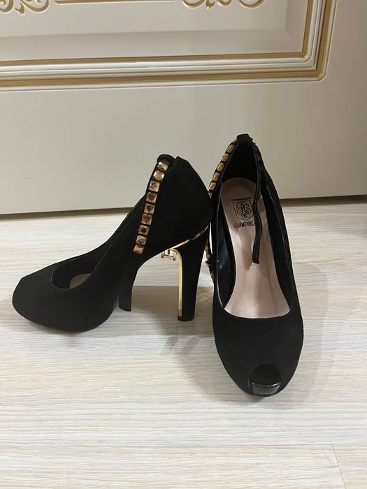 Продам женские туфли