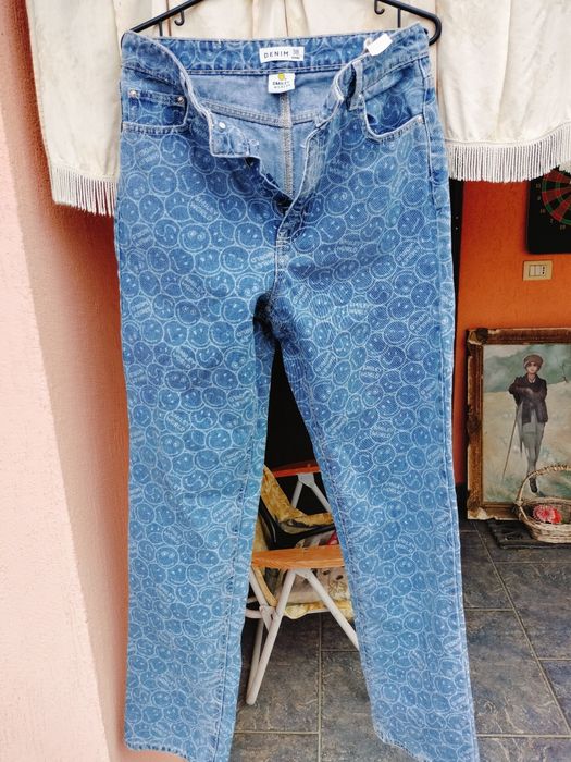 Blugi damă Mom Fit Sinsay Smiley World – Mărime 40 / Imprimeu fețe zâmbitoare