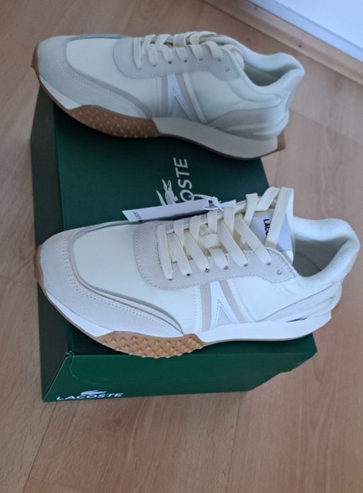 Vând adidași Lacoste originali