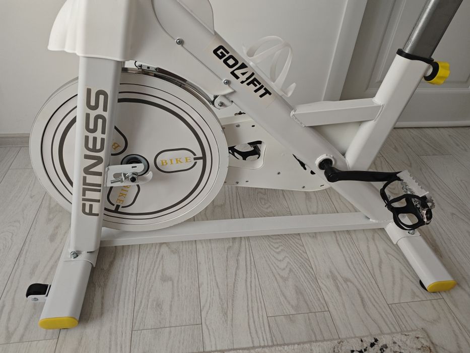 Bicicleta Spinning Magnetica Fitness GO4FIT®, Model GF200, Volanta 10kg