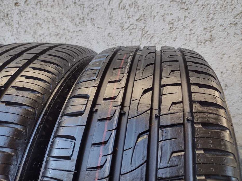 Cauciucuri de vara 215 45 R17  Barum profil Nou