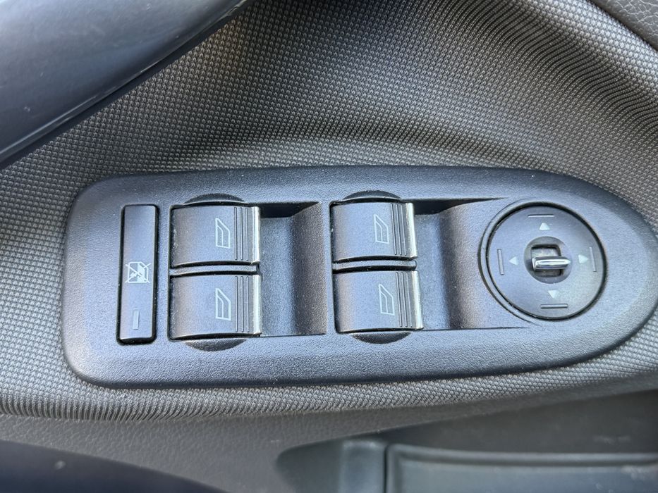 FORD Kuga 2011 — imagine 5