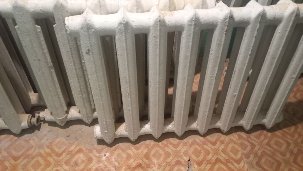 Продаю чугунные батареи