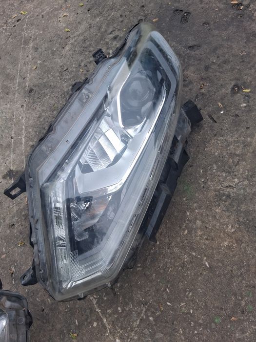 Far stanga/dreapta LED Nissan X-Trail T32 an 2014-2017