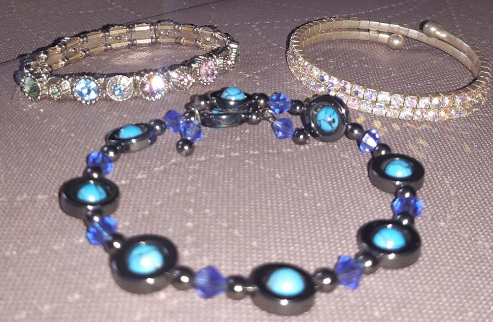 Продам бижутерию.