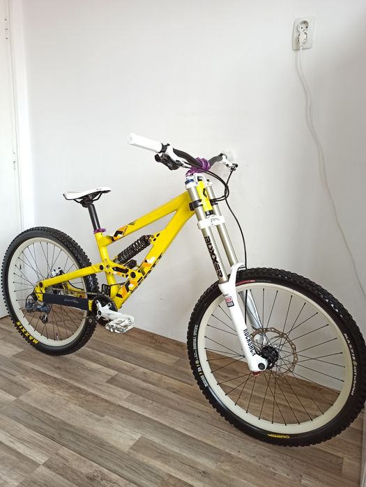 26" Downhill/Freeride SCOTT Voltage FR10, Мекица