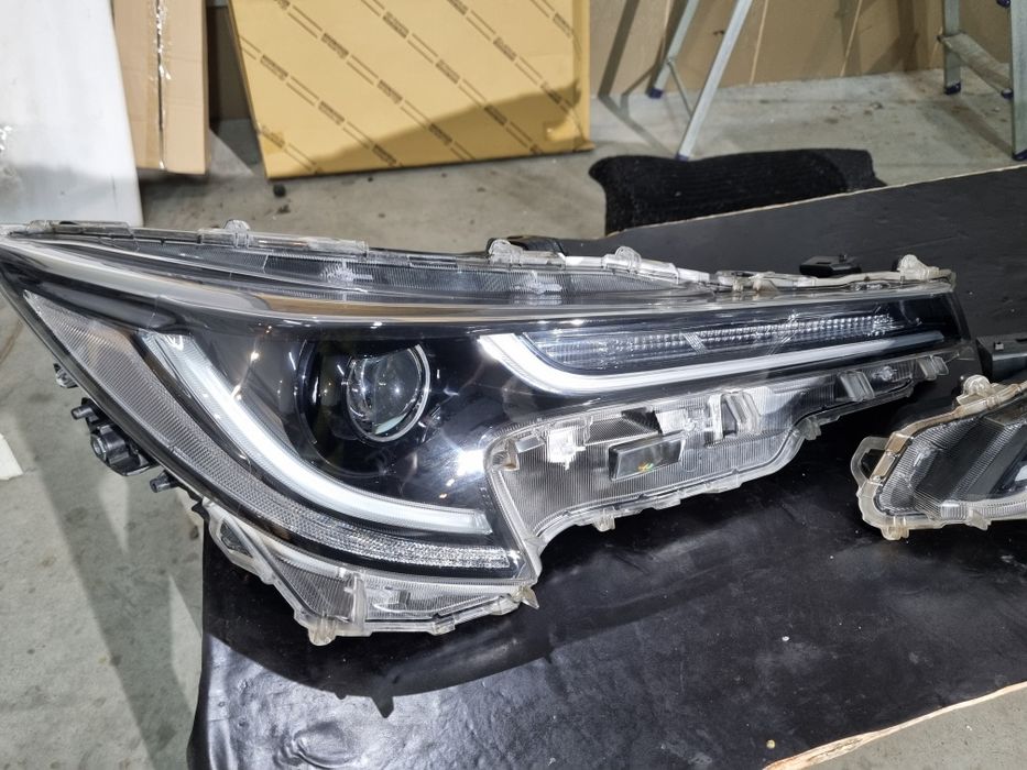 Фары toyota corolla sport