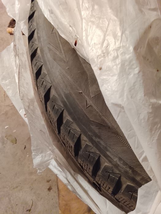 Покрышки зимние 4шт