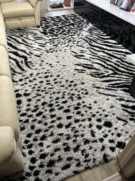 Продам ковер 2,5• 4,0