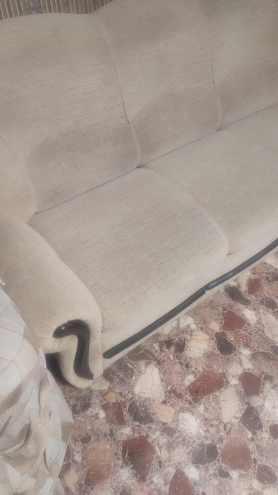 Продам диван угловой+ 1 кресло