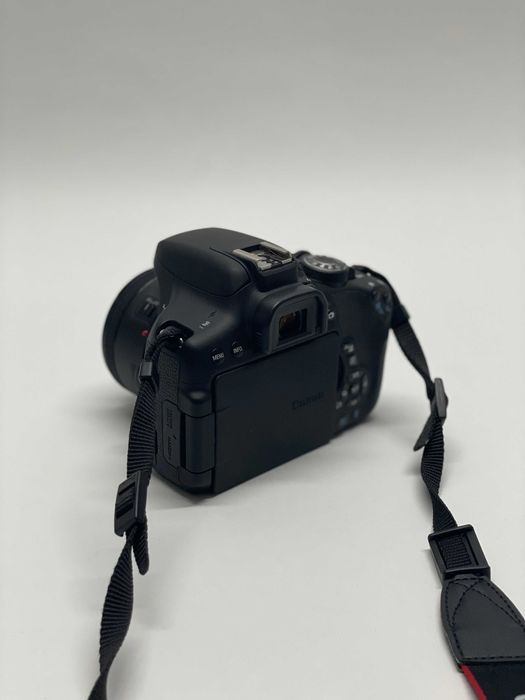 Фотоапарат Canon EOS 750D