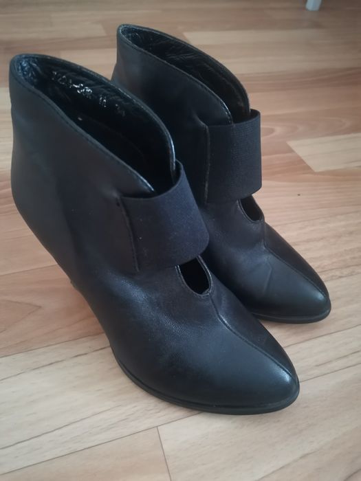 Продам ботильоны в отличном состоянии