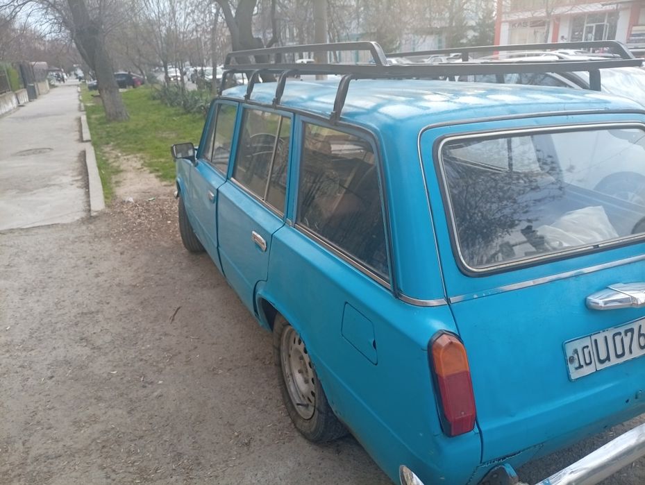 Сотилади ваз 2102 гази бор