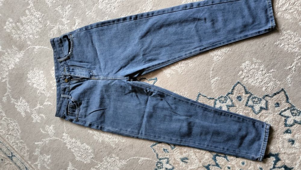 продам новые джинсы
