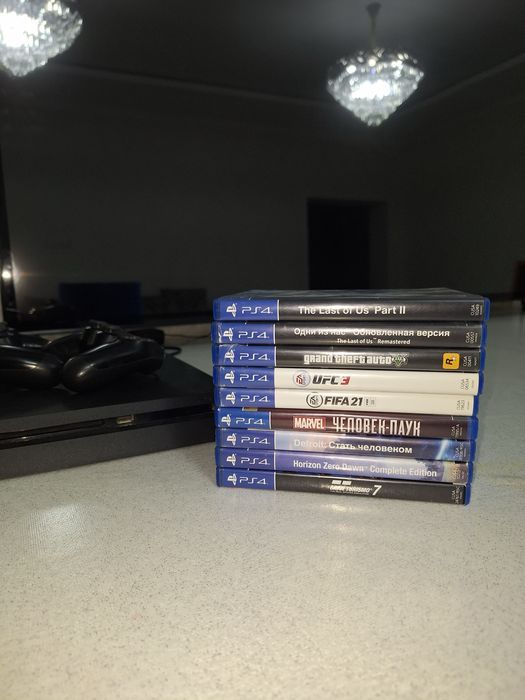 продам ps4 в очень хорошом сотояние